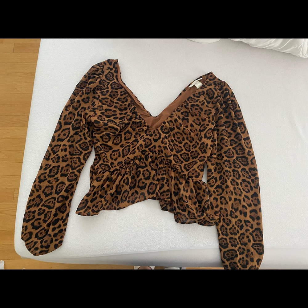 leopard print crop top - worn once!